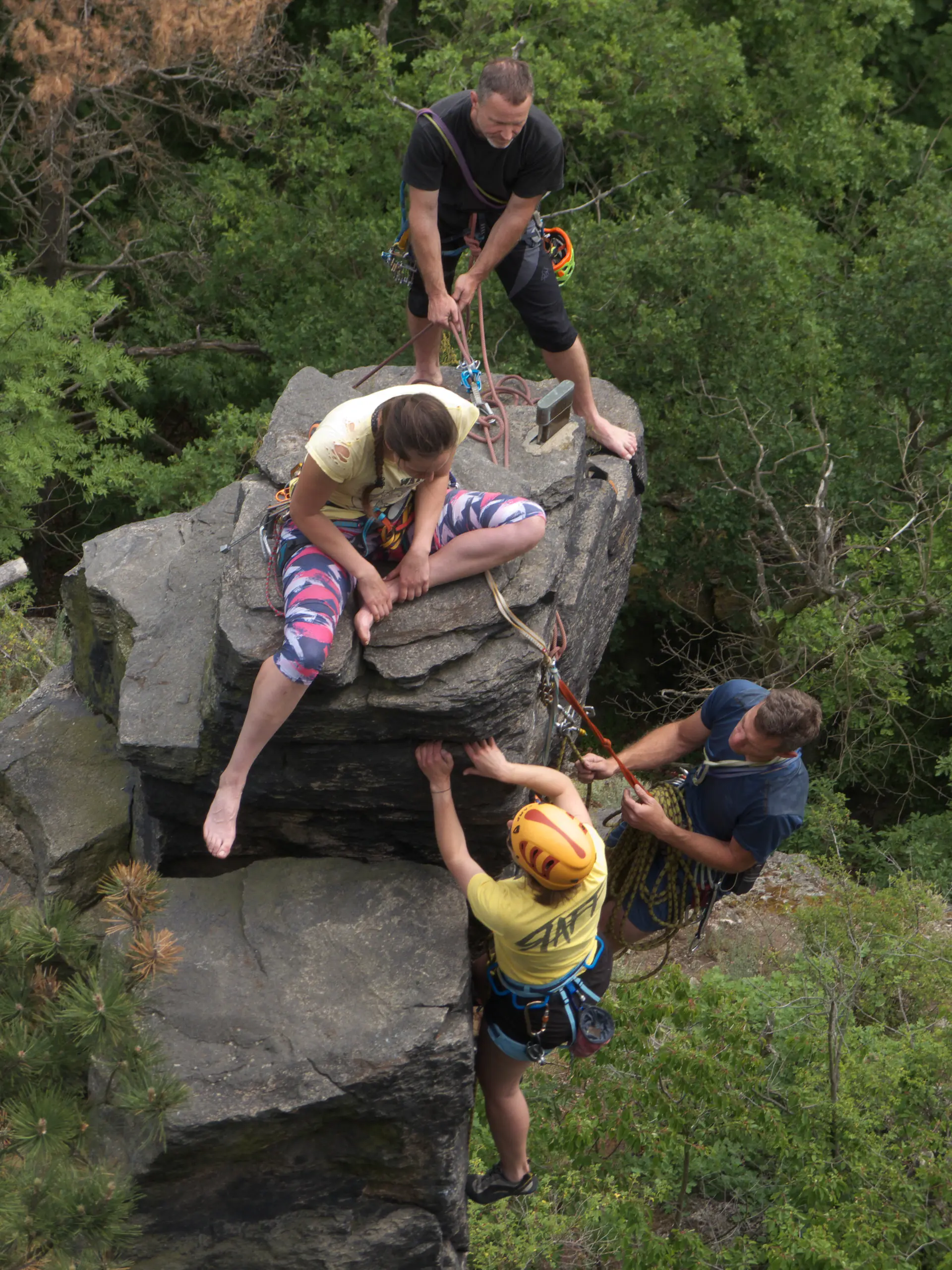 AKA 100 - Bořeň vlakem